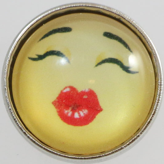 43100 - Snap - 20mm - Emoji - Kissing Face