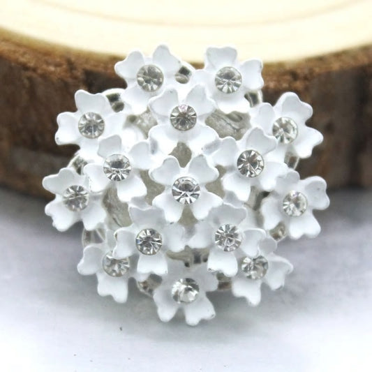 52007 - Snap - 20mm - 3D Cluster of White Flowers